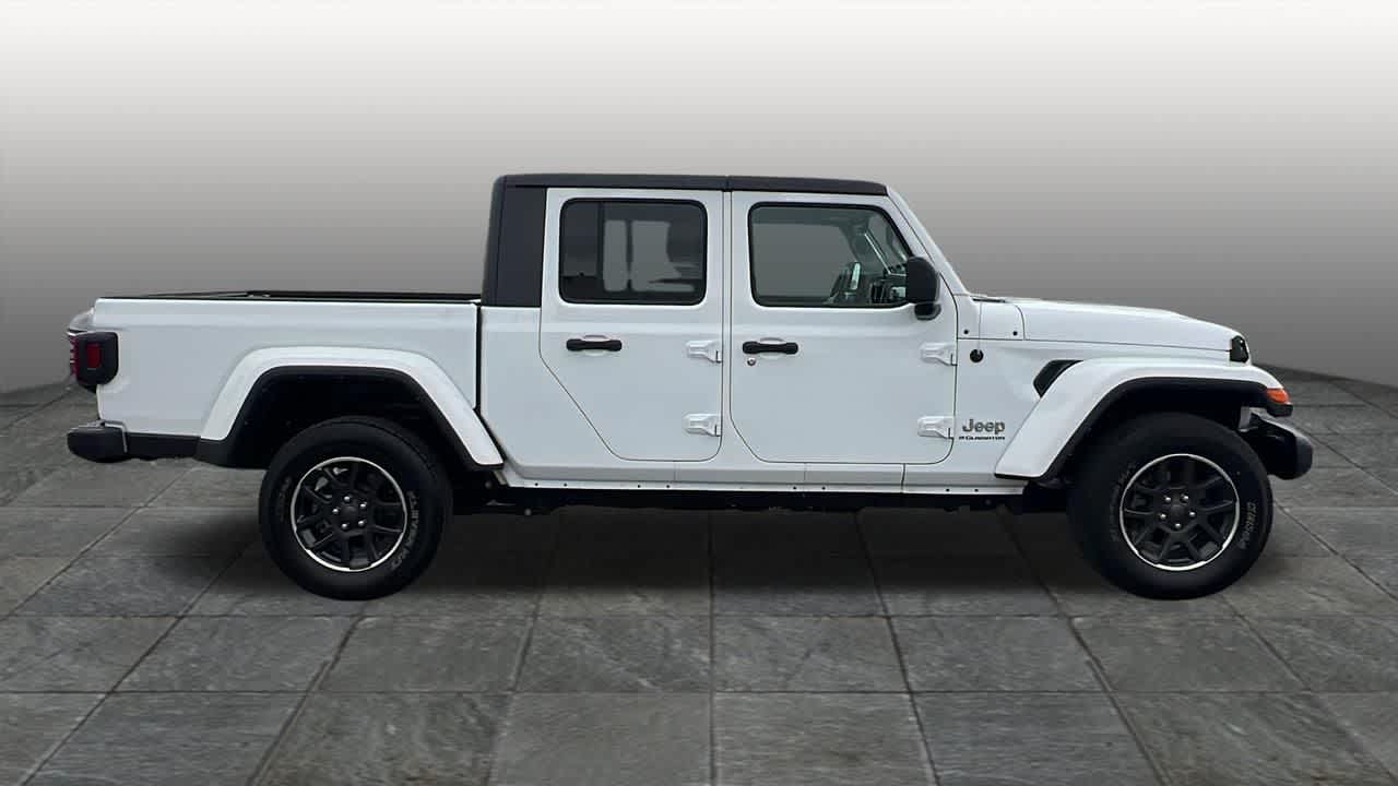 Thumbnail: 2023 Jeep Gladiator - 4
