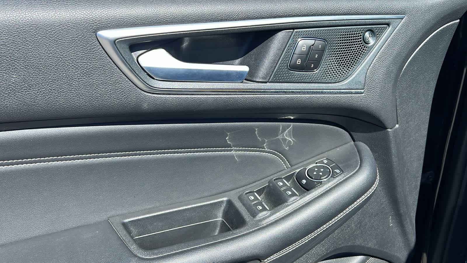 2024 Ford Edge Titanium 22