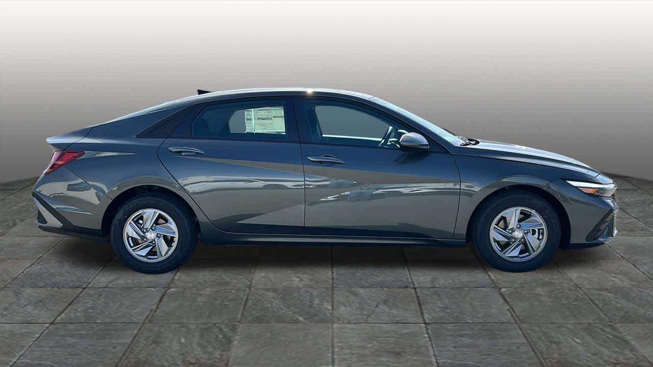 Thumbnail: 2026 Hyundai Elantra - 4