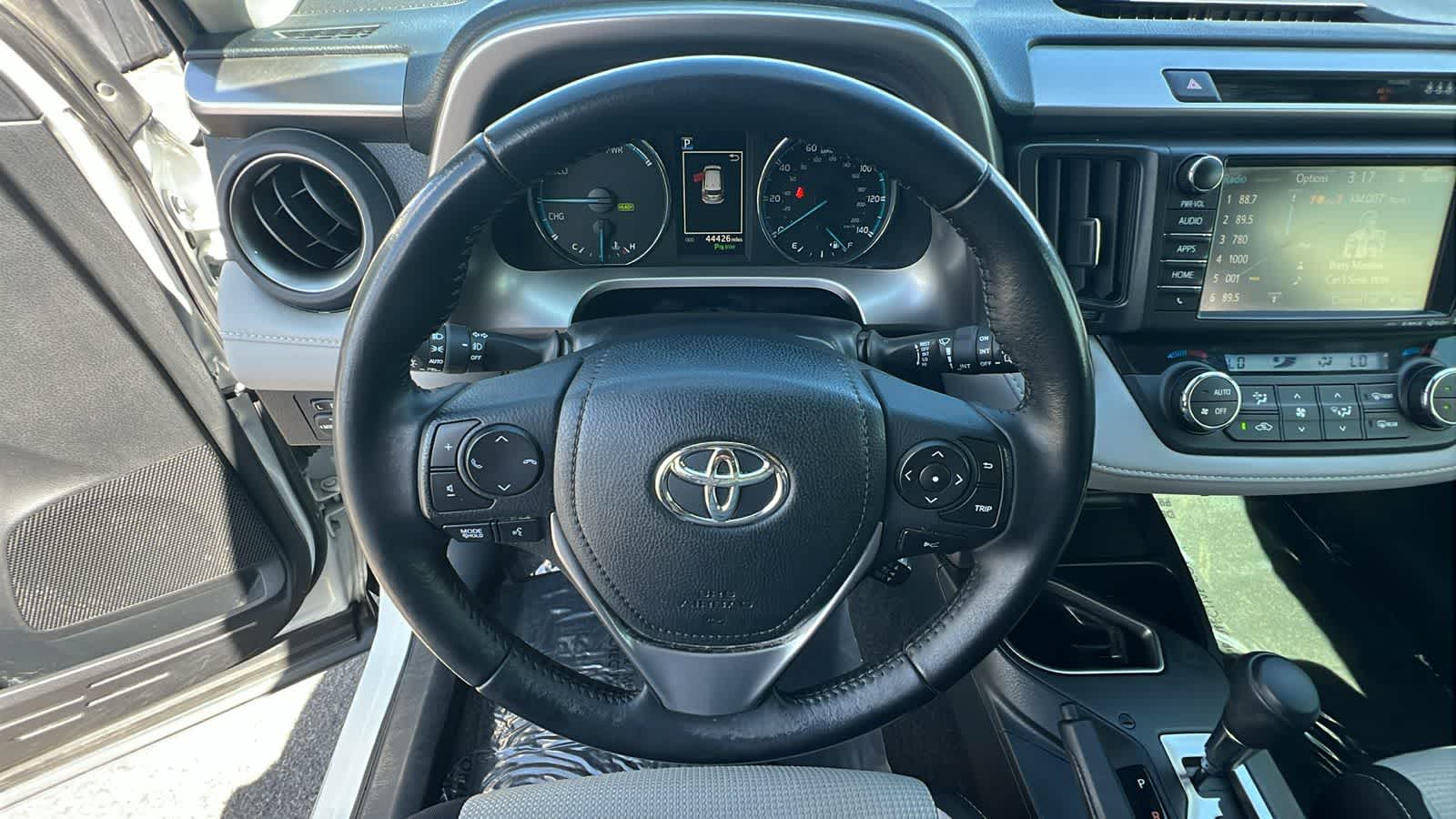 Thumbnail: 2018 Toyota RAV4 - 18