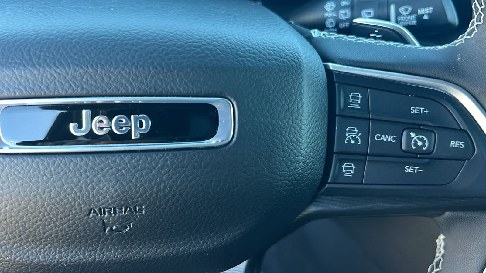 Thumbnail: 2024 Jeep Grand Cherokee L - 20