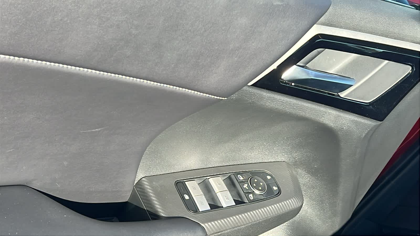 Thumbnail: 2024 Mitsubishi Outlander - 22