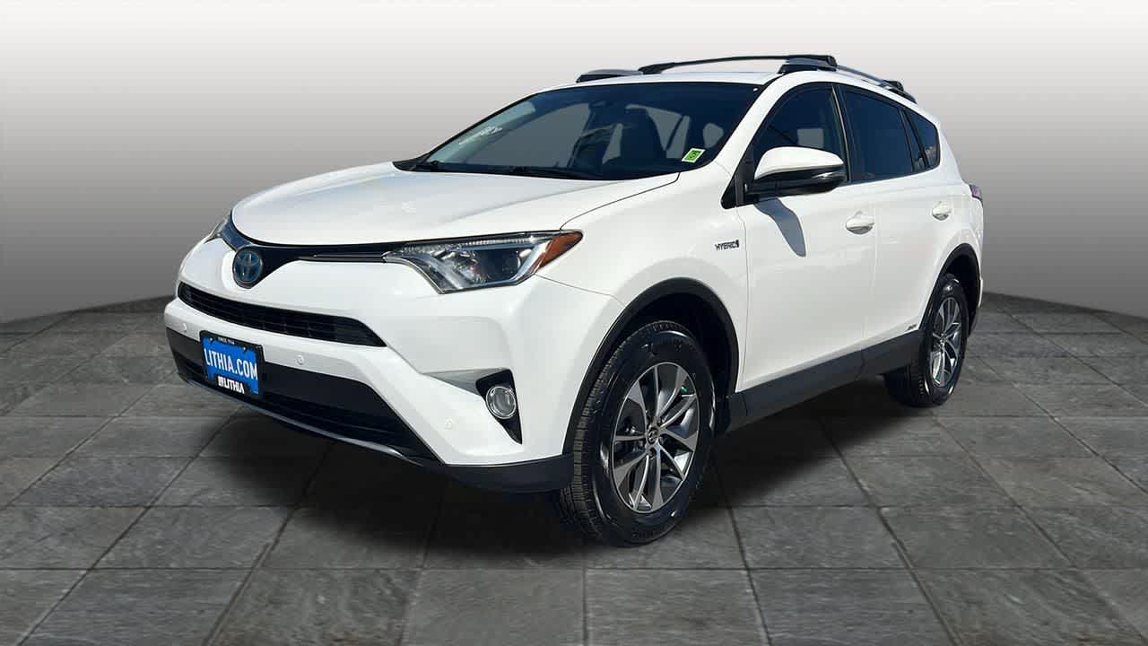 Thumbnail: 2018 Toyota RAV4 - 1