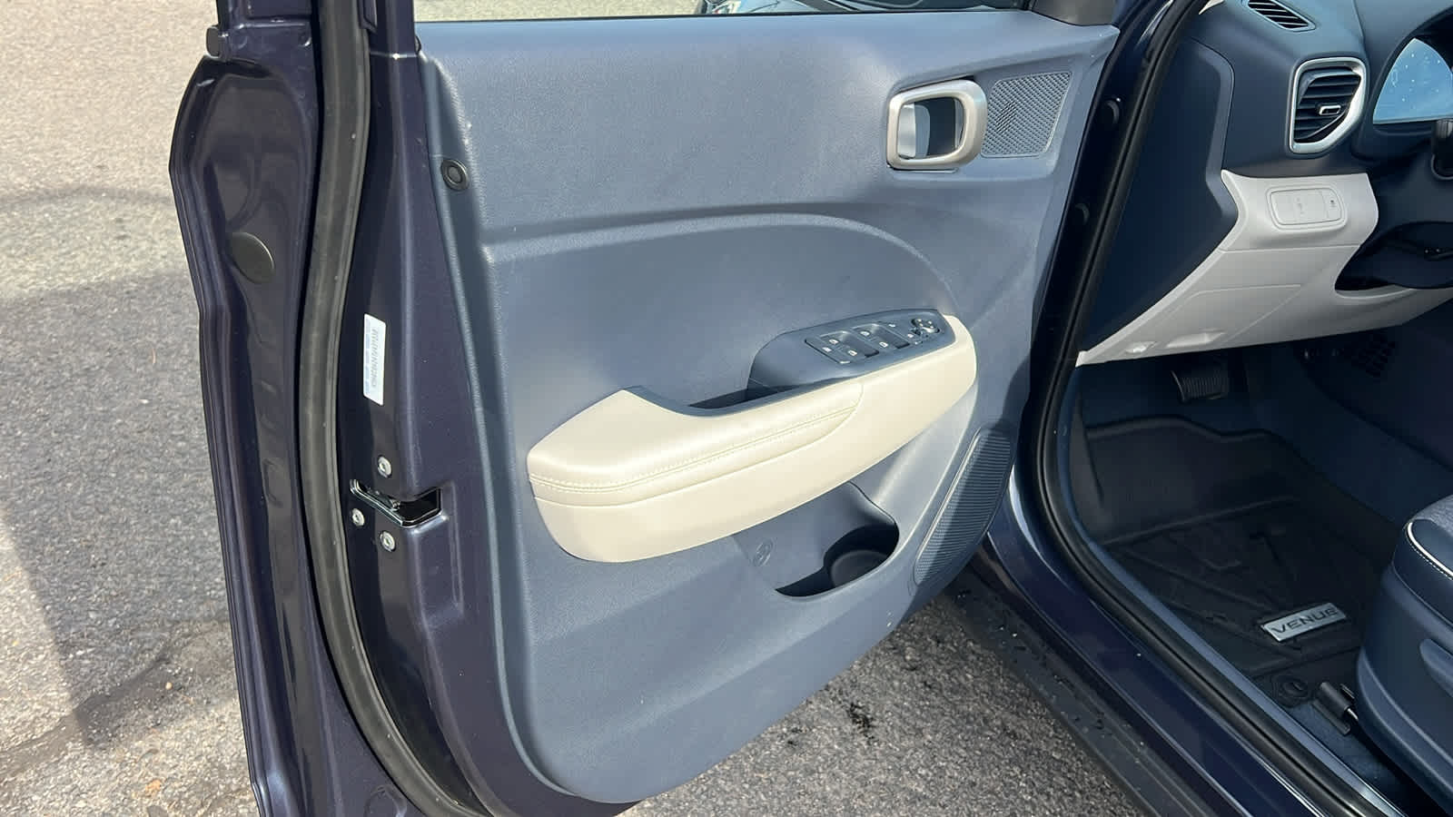 Thumbnail: 2026 Hyundai Venue - 23