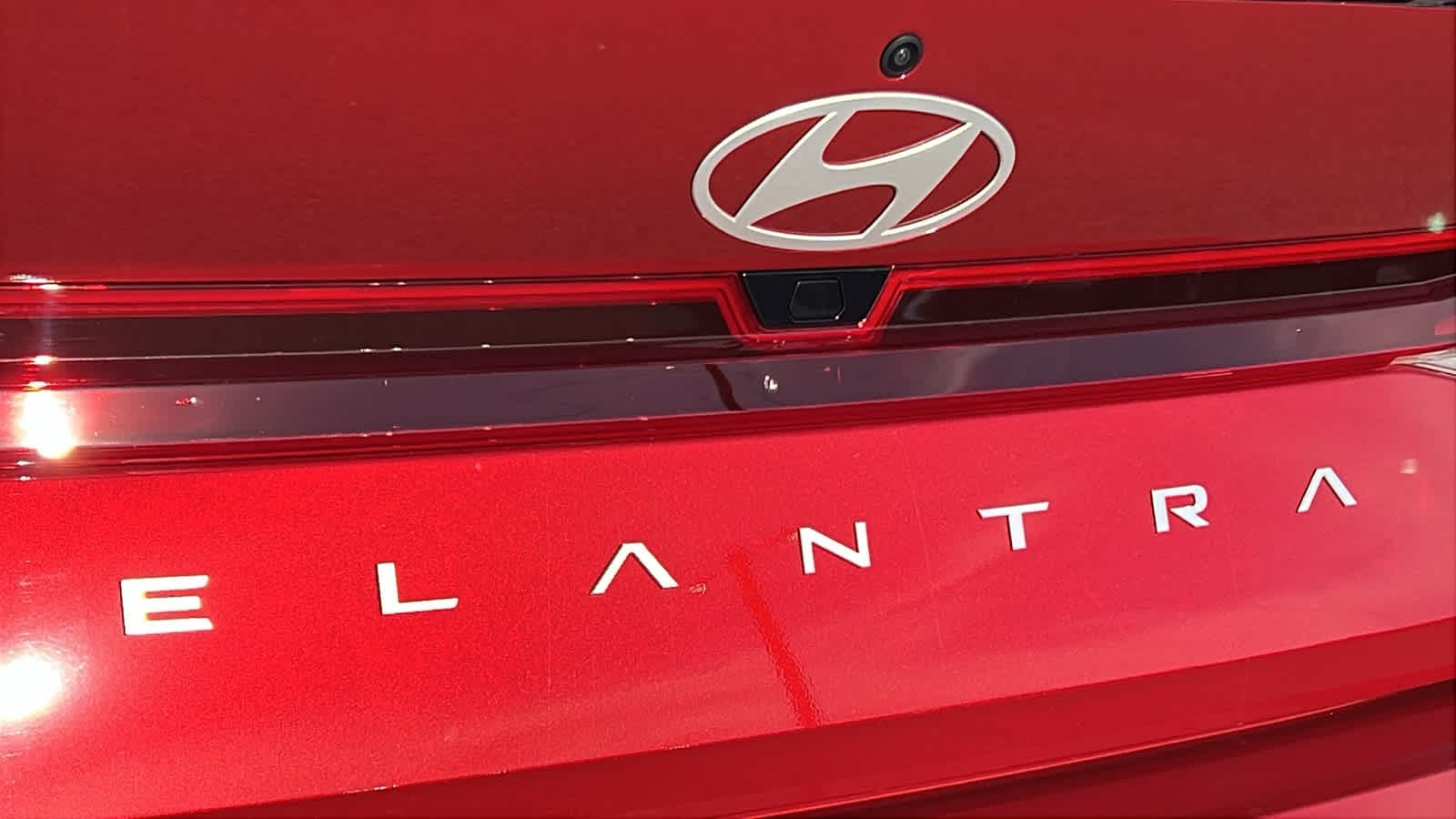 Thumbnail: 2025 Hyundai Elantra - 28