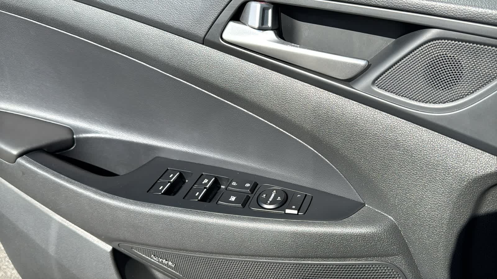 Thumbnail: 2020 Hyundai Tucson - 22