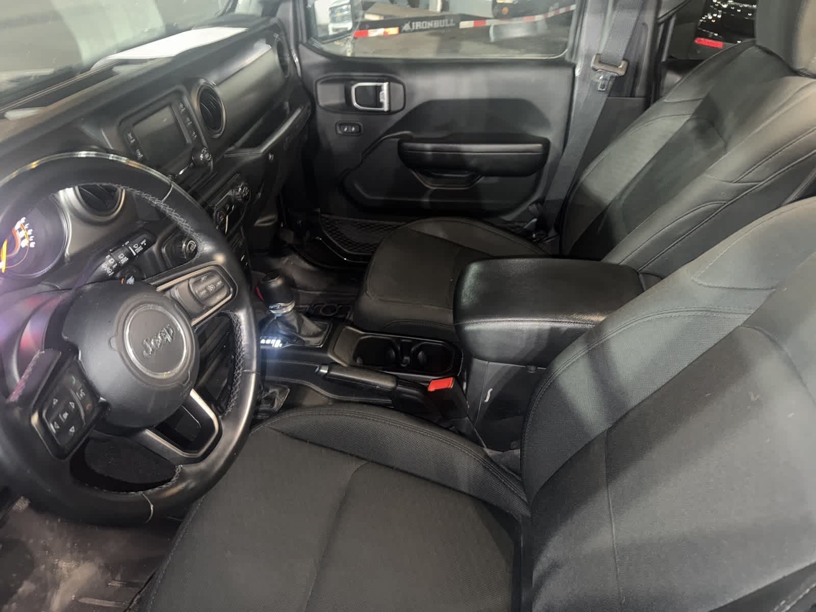 Thumbnail: 2019 Jeep Wrangler - 13