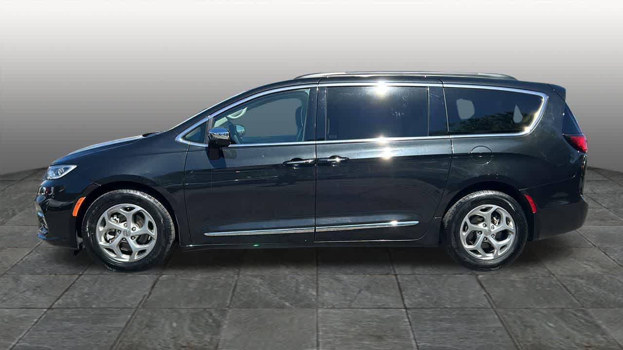 Thumbnail: 2023 Chrysler Pacifica - 8