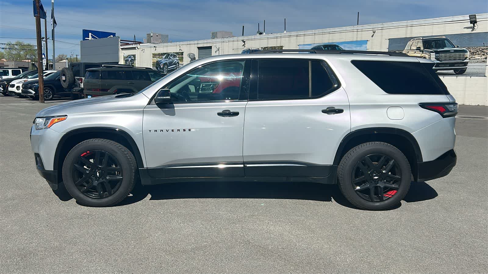 Thumbnail: 2021 Chevrolet Traverse - 7