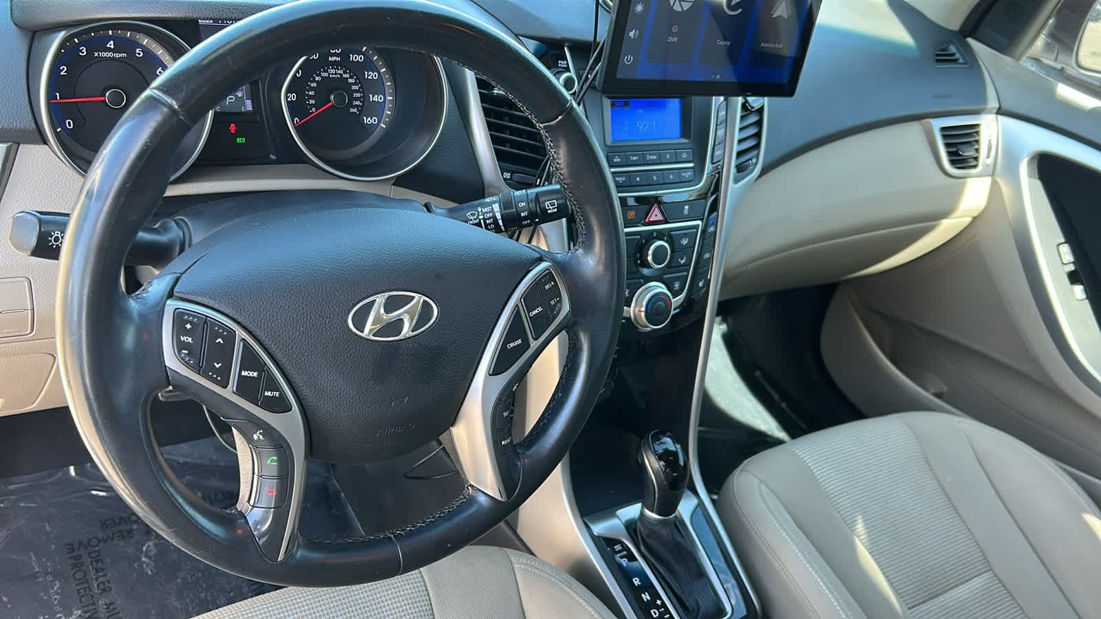 Thumbnail: 2016 Hyundai Elantra - 10
