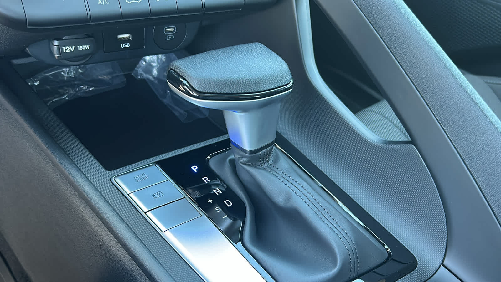 Thumbnail: 2025 Hyundai Elantra - 17