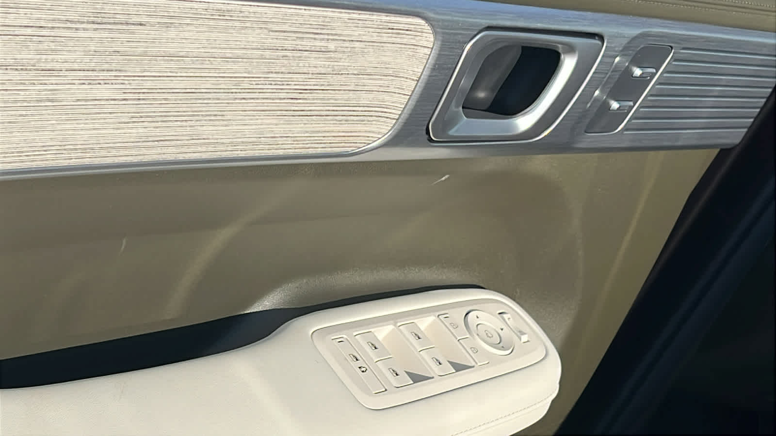 Thumbnail: 2025 Hyundai Santa Fe - 22