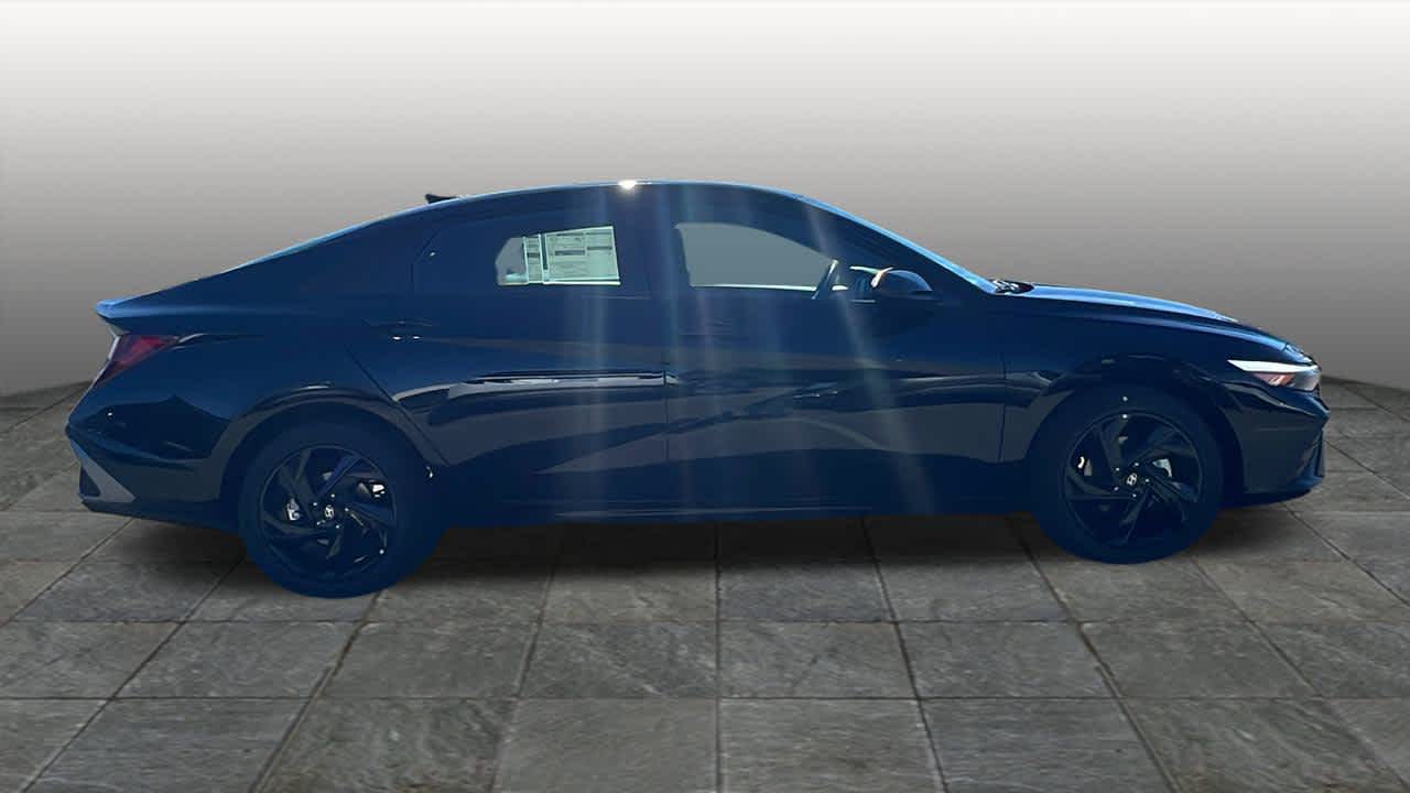 Thumbnail: 2026 Hyundai Elantra - 4