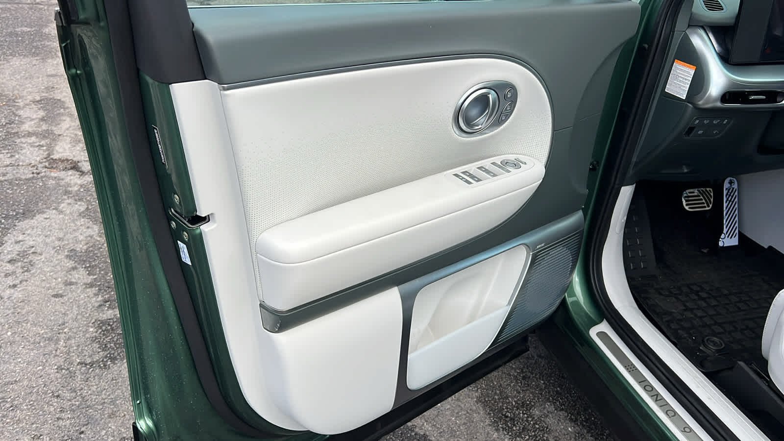 Thumbnail: 2026 Hyundai Ioniq - 23