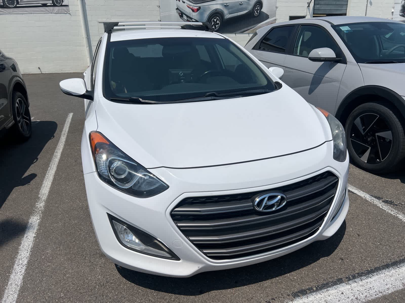 Thumbnail: 2016 Hyundai Elantra - 6