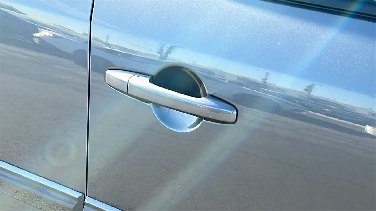 Thumbnail: 2014 Honda Pilot - 17