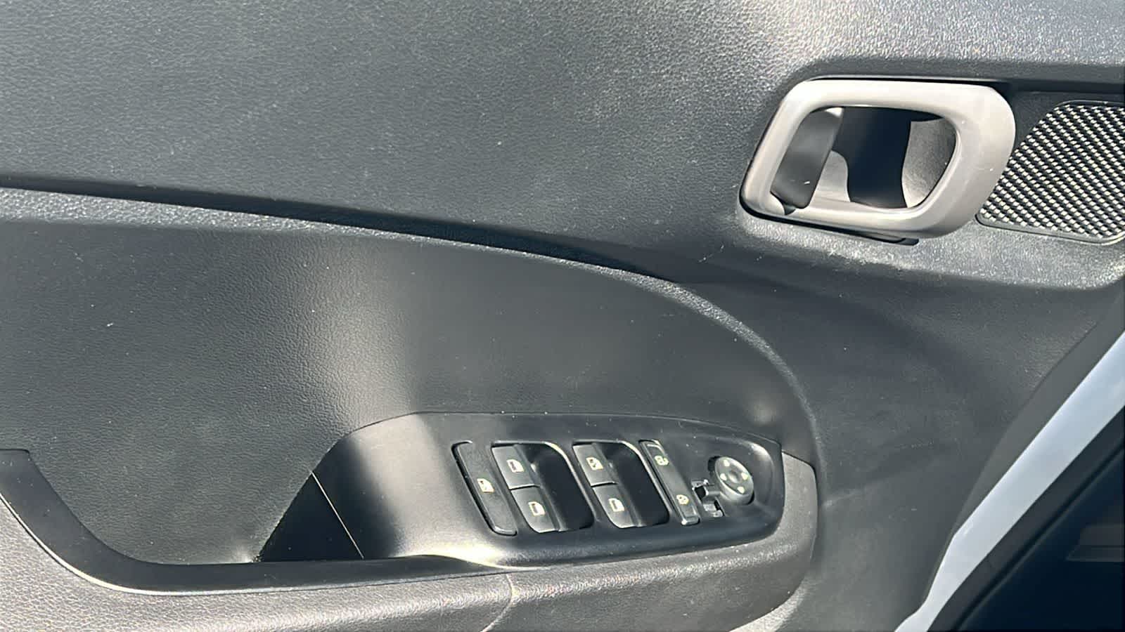 Thumbnail: 2022 Hyundai Venue - 22