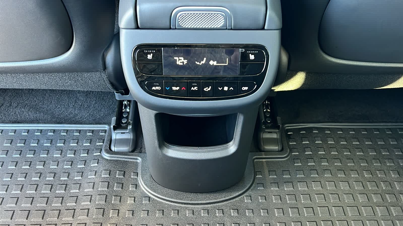 Thumbnail: 2026 Hyundai Ioniq - 25