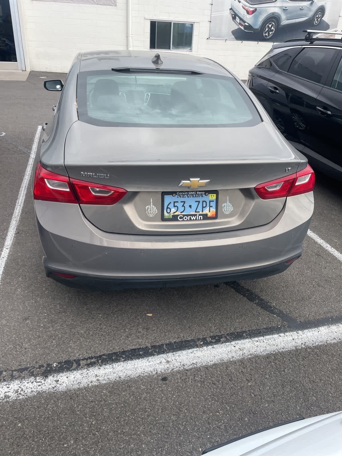 Thumbnail: 2017 Chevrolet Malibu - 4