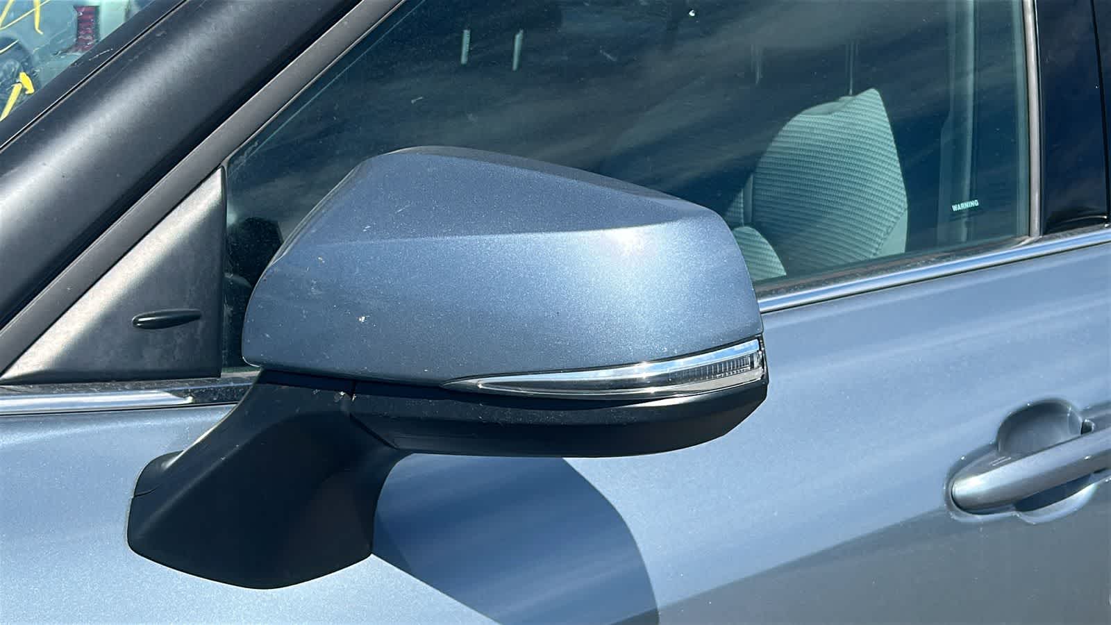 Thumbnail: 2022 Toyota Highlander - 5