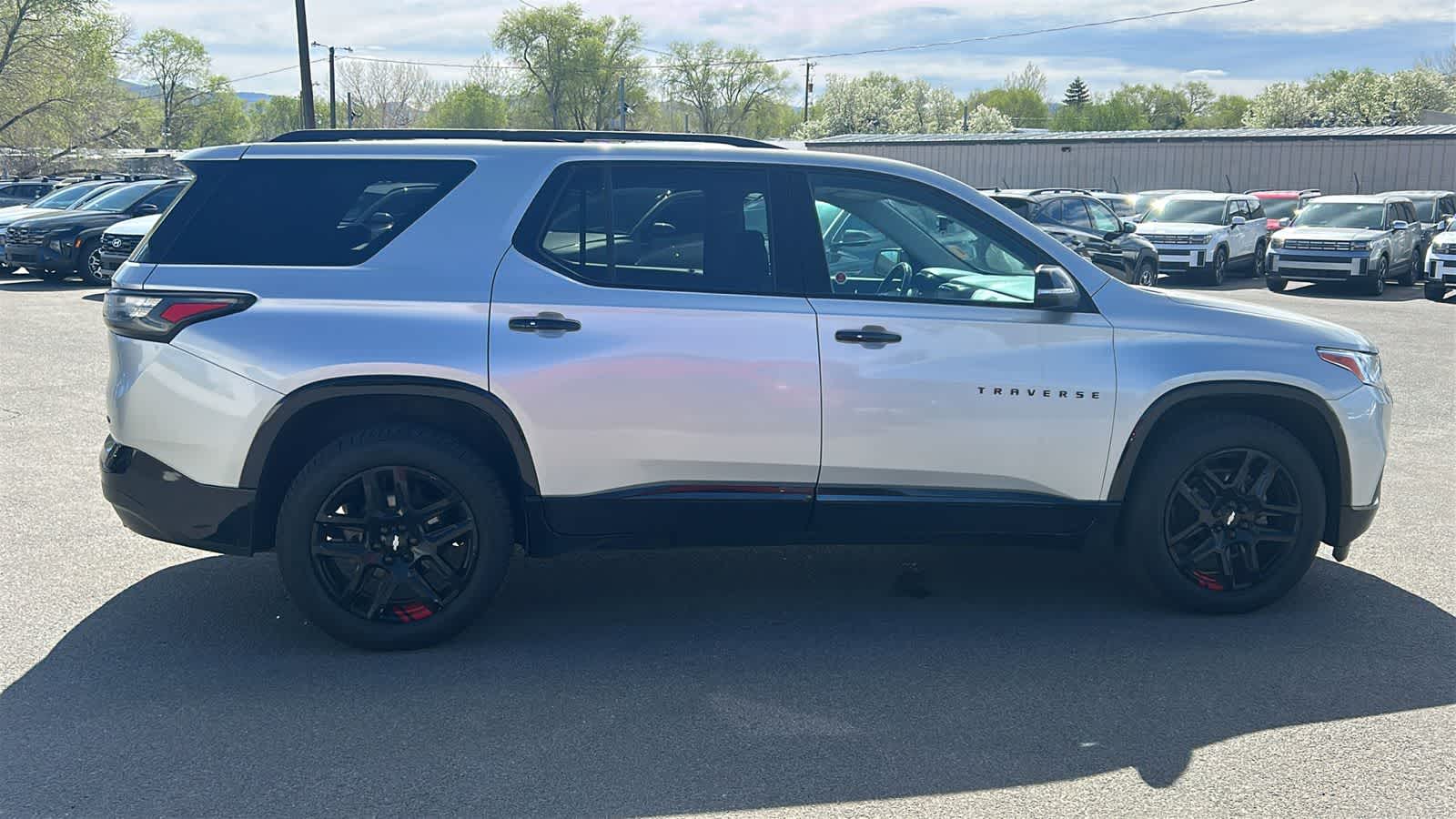 Thumbnail: 2021 Chevrolet Traverse - 15