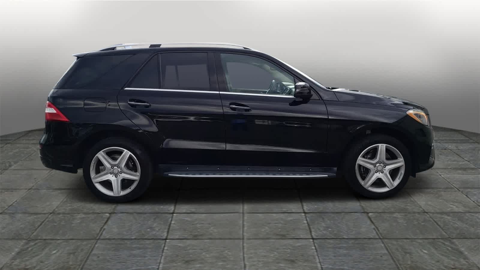 2015 Mercedes-Benz M-Class ML 400 7