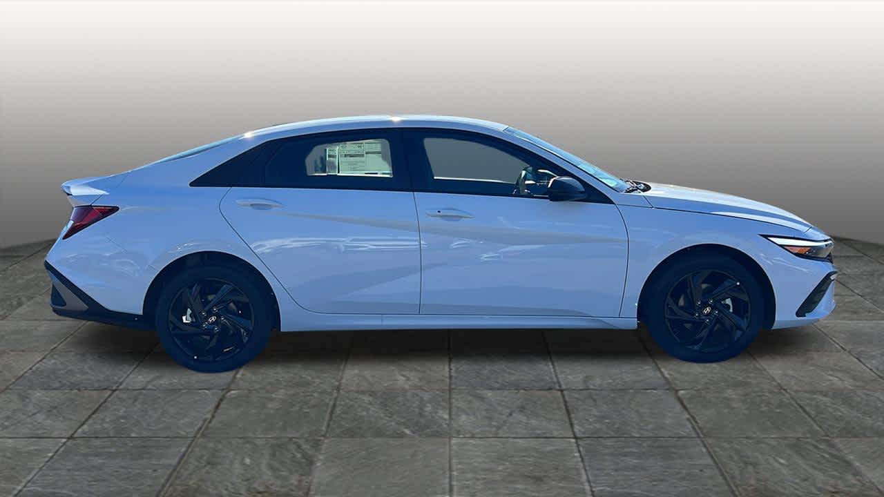 Thumbnail: 2026 Hyundai Elantra - 4