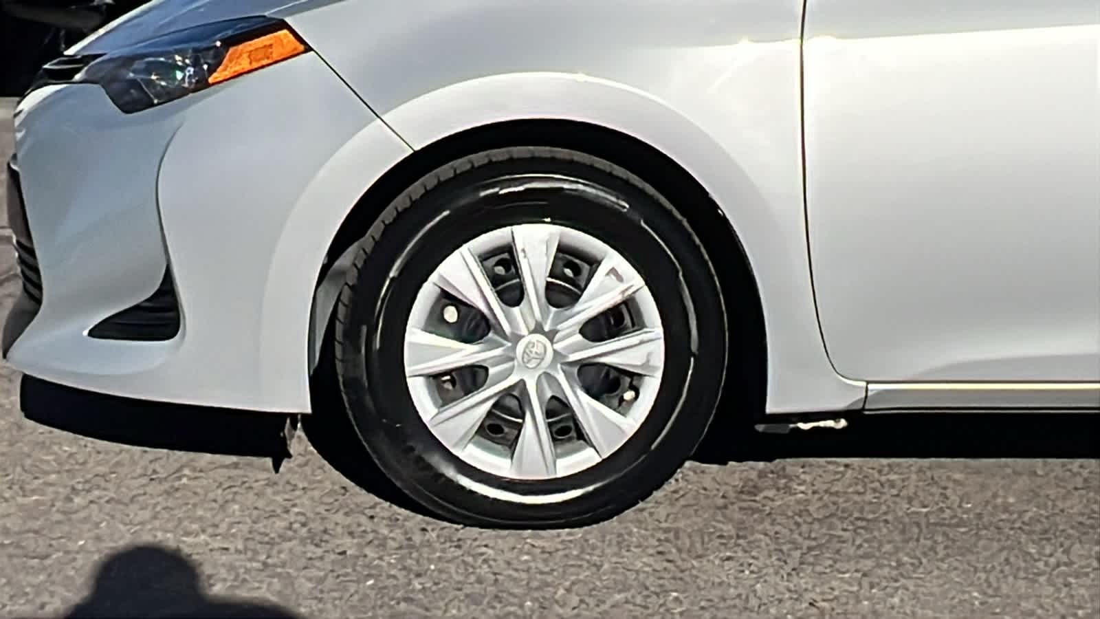 Thumbnail: 2017 Toyota Corolla - 9