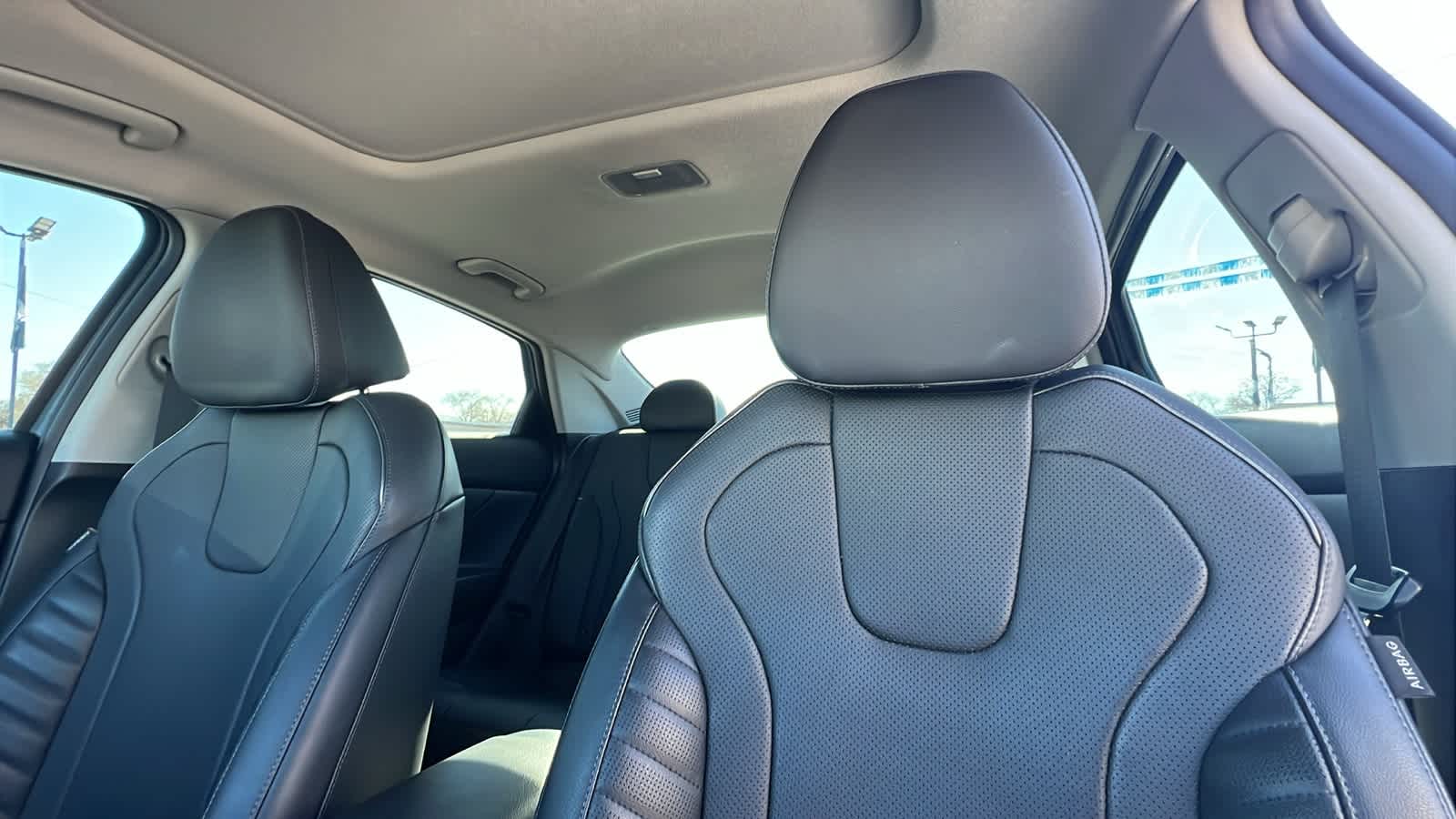 Thumbnail: 2023 Hyundai Elantra - 11