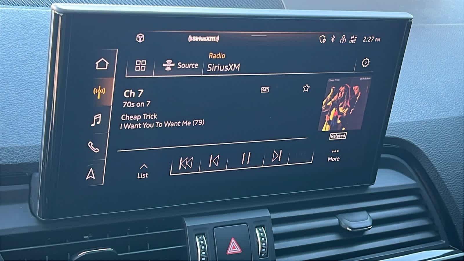 Thumbnail: 2022 Audi SQ5 - 15