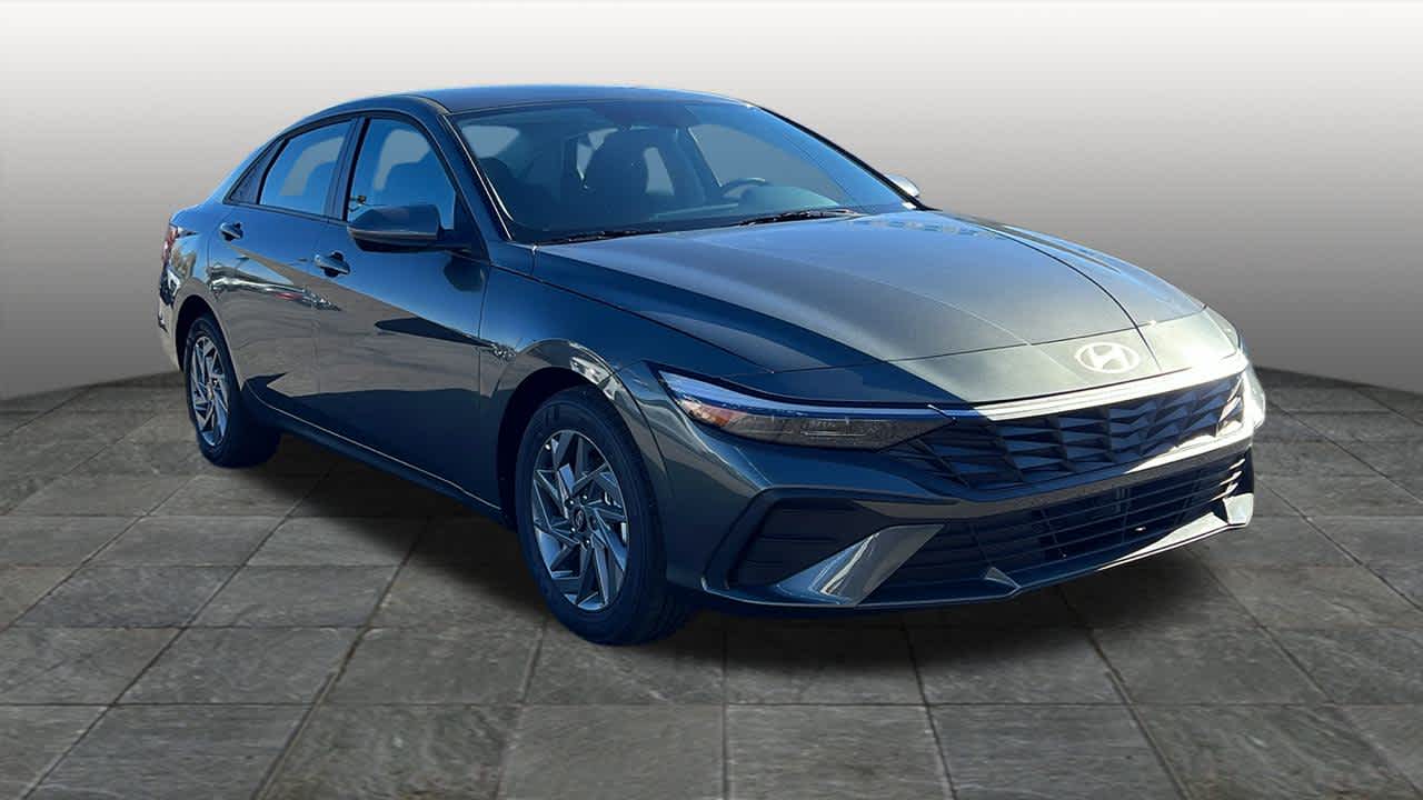 Thumbnail: 2026 Hyundai Elantra - 3