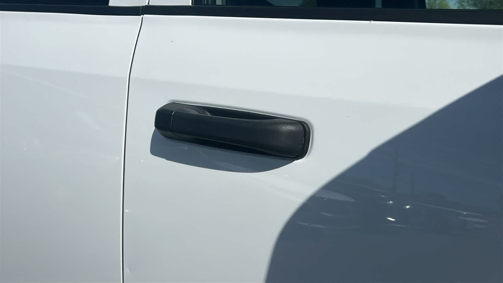 Thumbnail: 2023 RAM 1500 Classic - 16