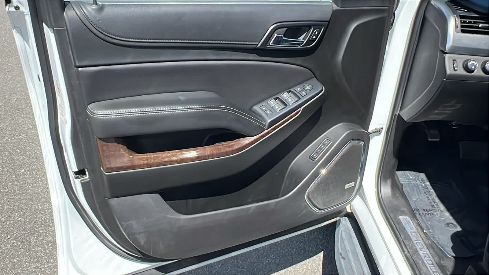 Thumbnail: 2019 Chevrolet Suburban - 23