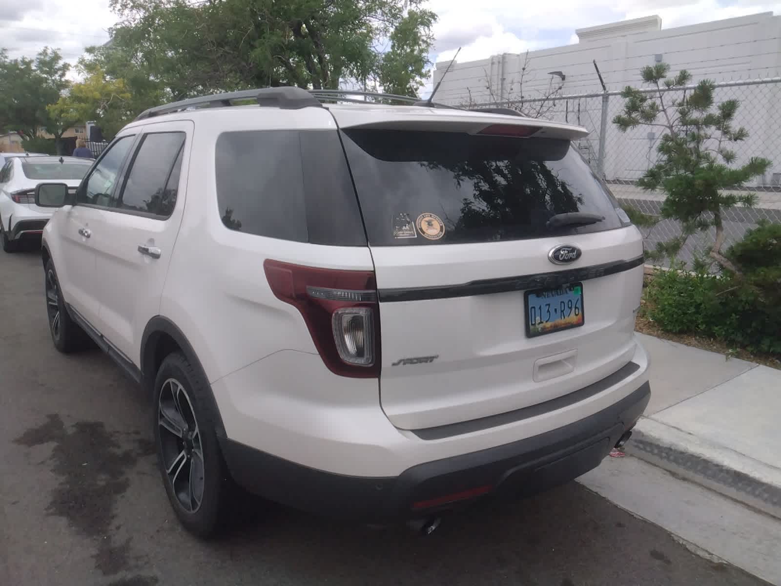 Thumbnail: 2013 Ford Explorer - 7