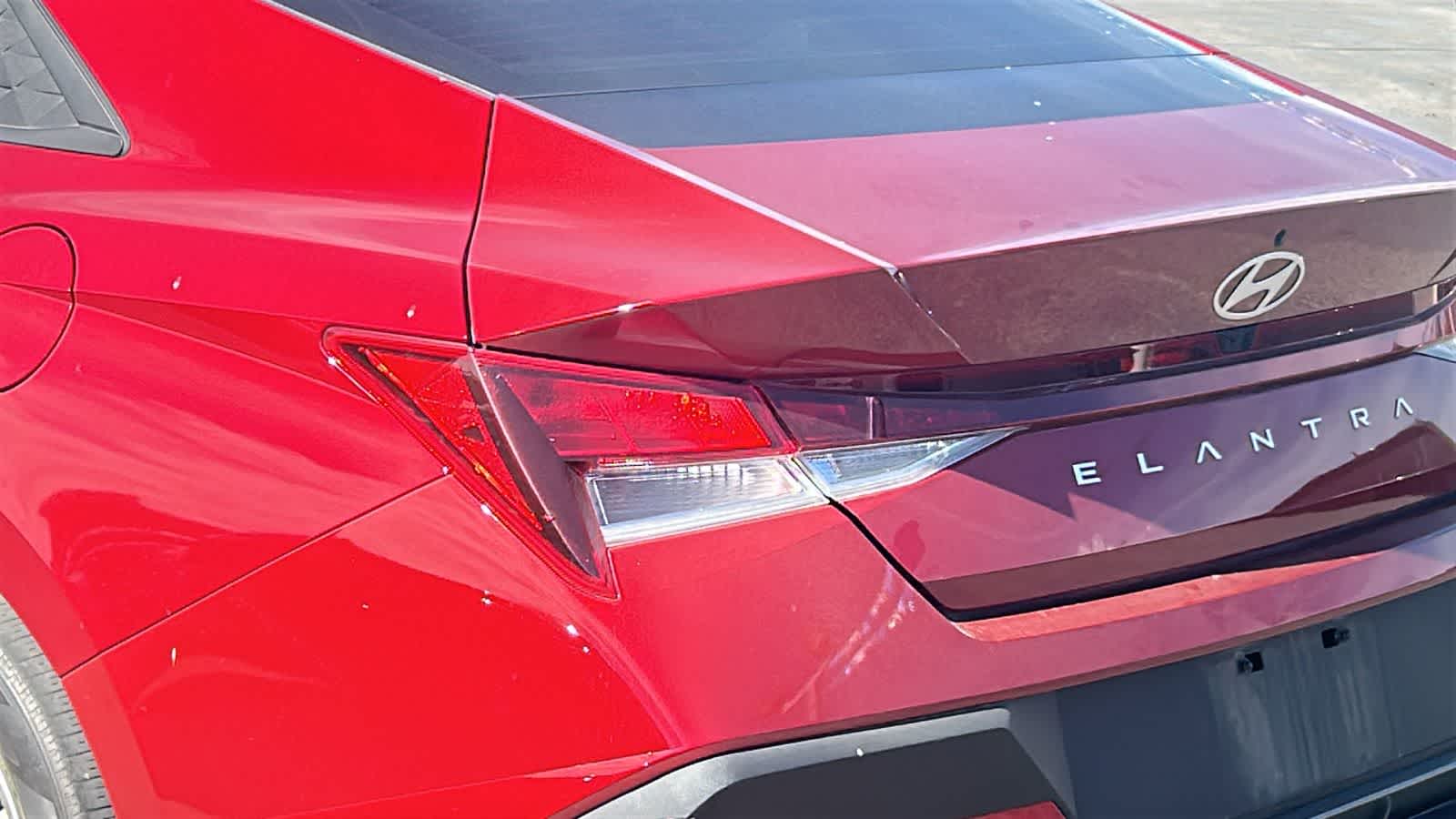 Thumbnail: 2025 Hyundai Elantra - 9