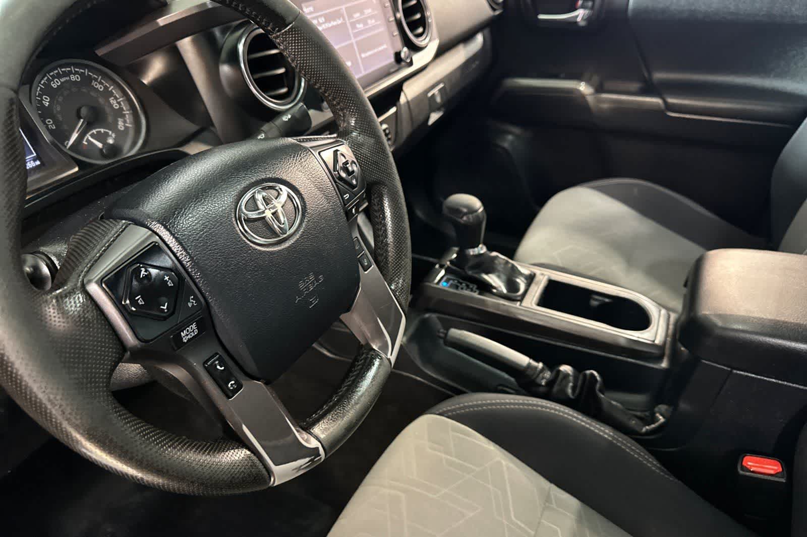 Thumbnail: 2020 Toyota Tacoma - 4