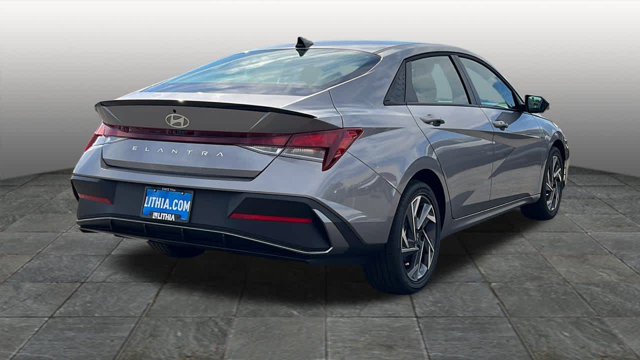 Thumbnail: 2025 Hyundai Elantra - 5