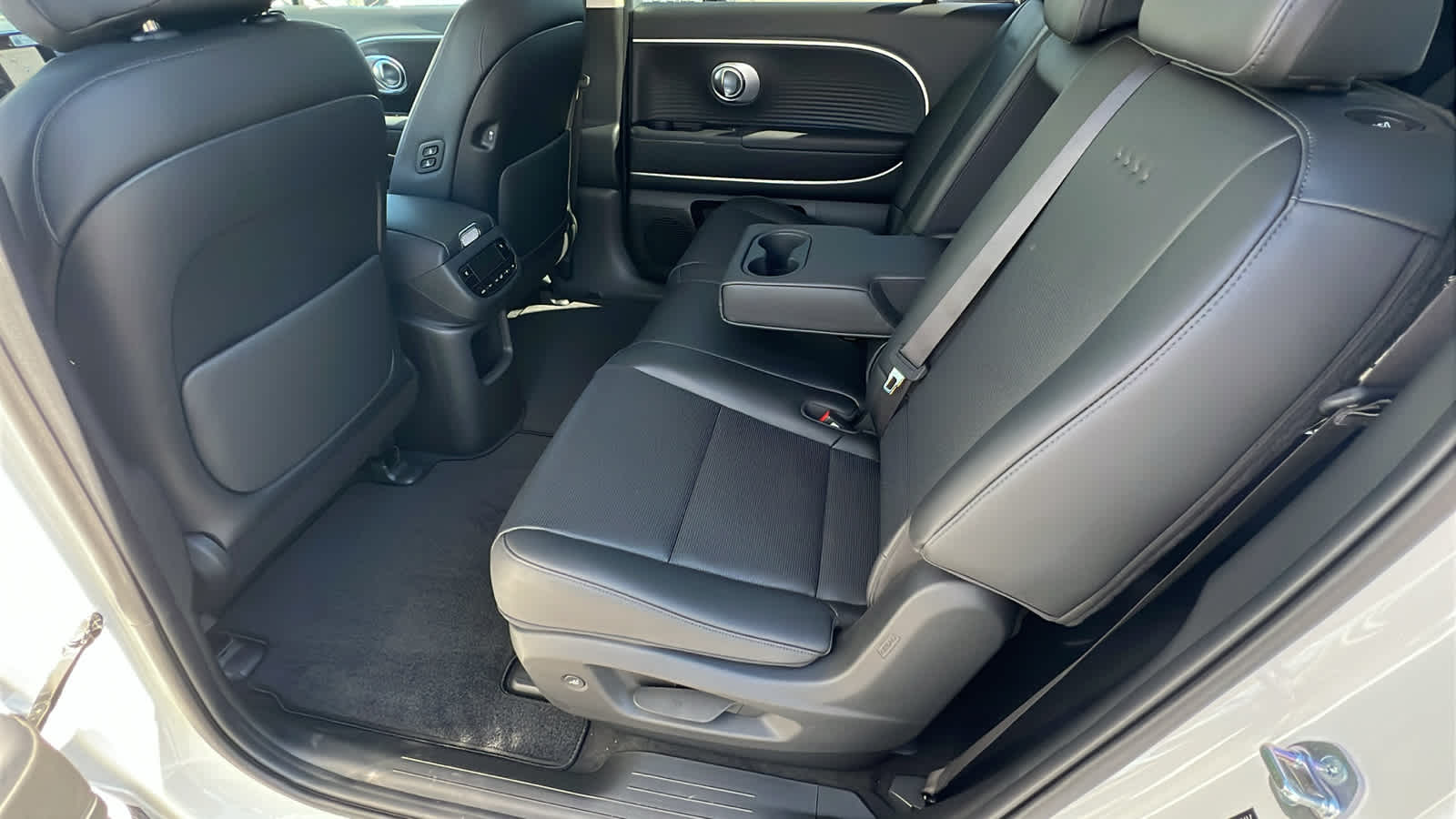 Thumbnail: 2026 Hyundai Ioniq - 24