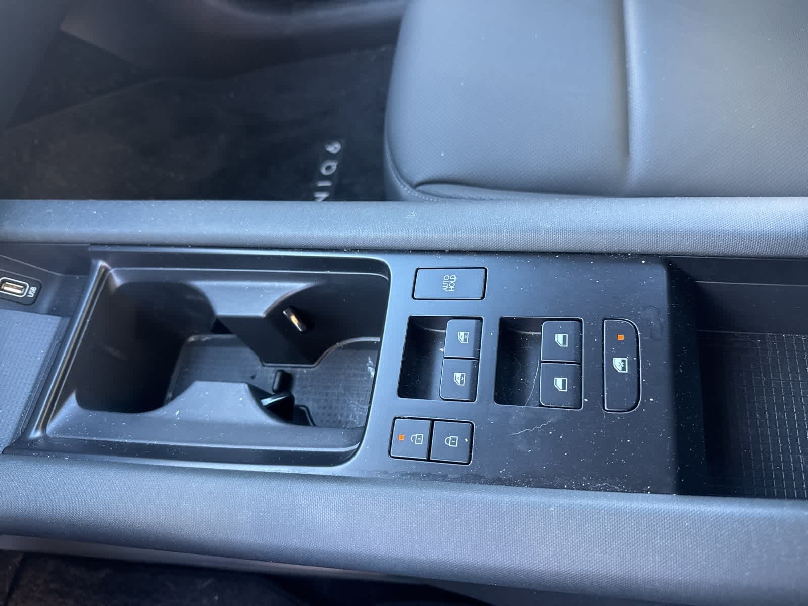 Thumbnail: 2023 Hyundai Ioniq 6 - 24