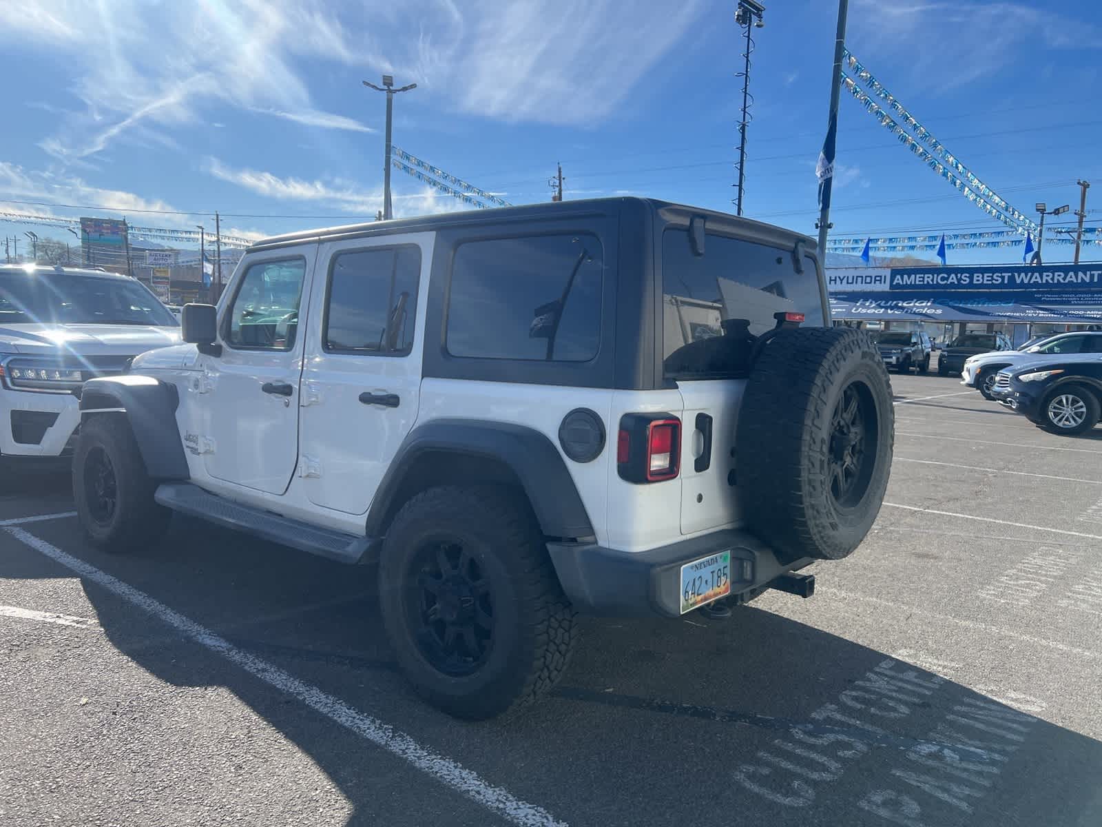 Thumbnail: 2019 Jeep Wrangler - 4