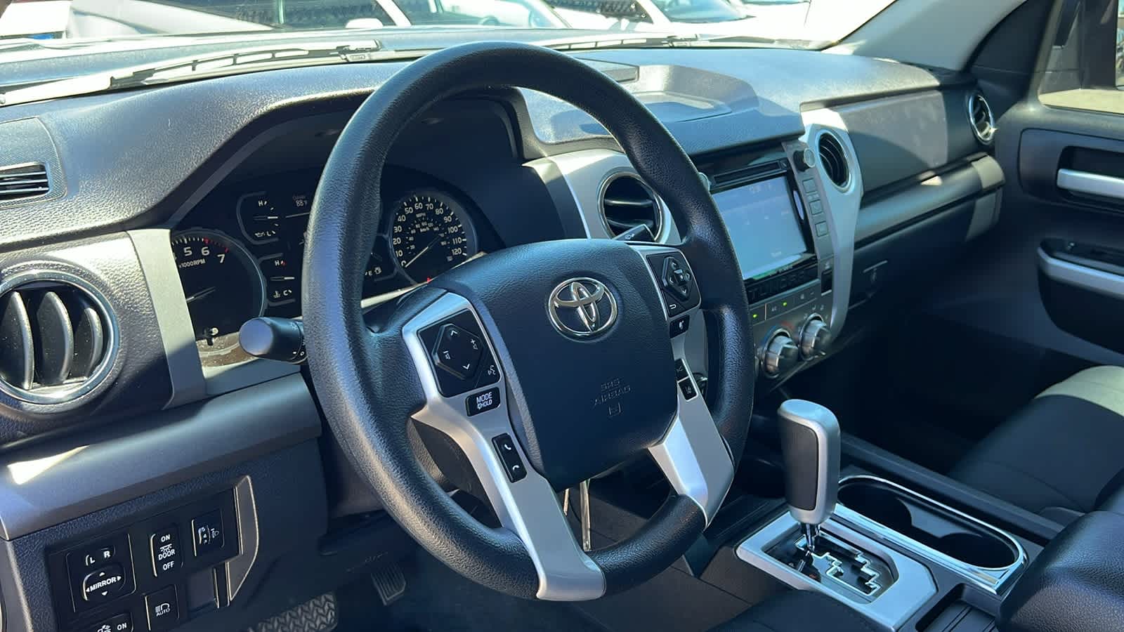 Thumbnail: 2019 Toyota Tundra - 10