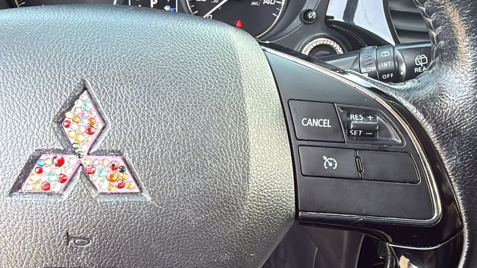 Thumbnail: 2018 Mitsubishi Outlander - 20