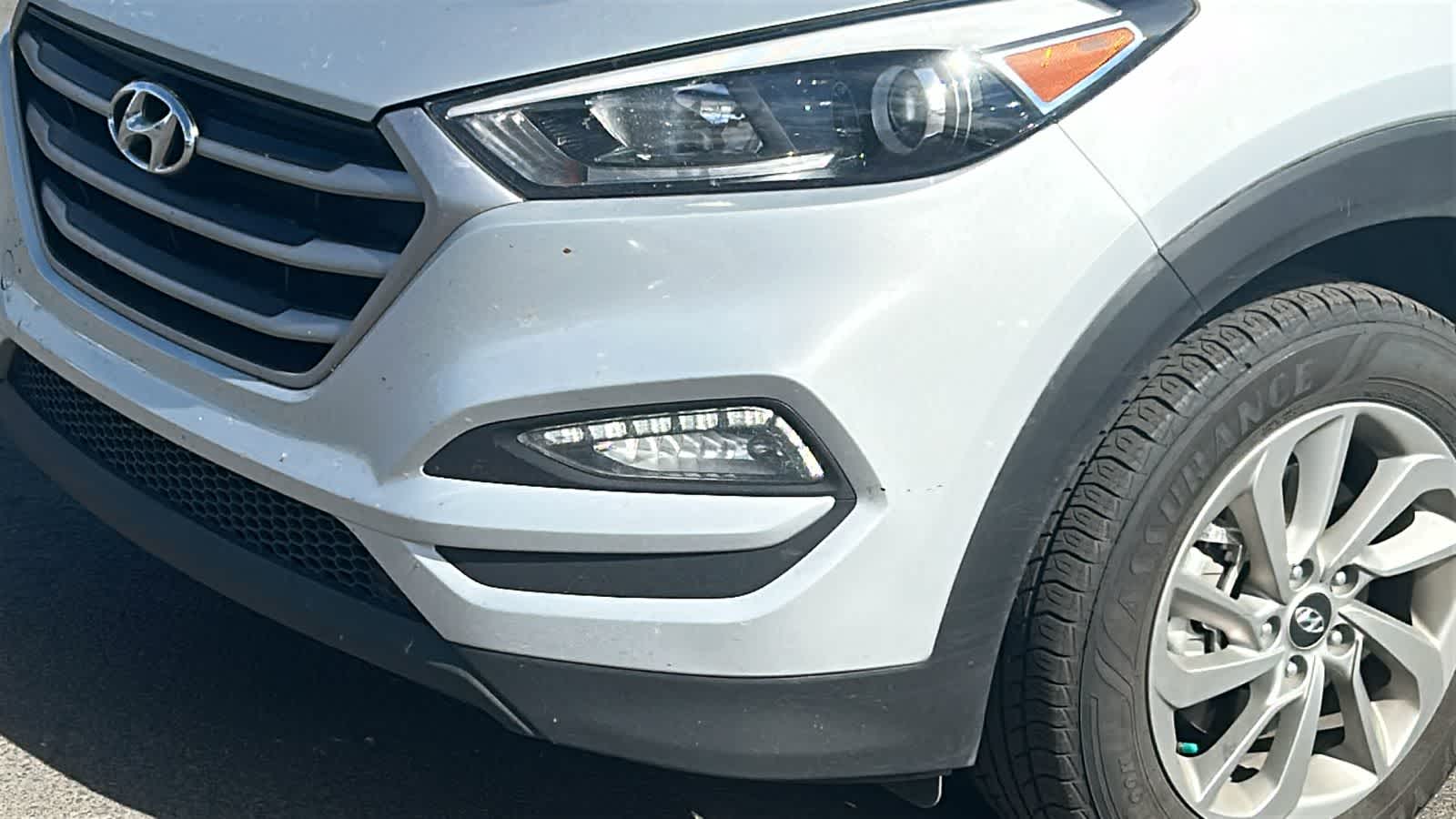 Thumbnail: 2017 Hyundai Tucson - 3