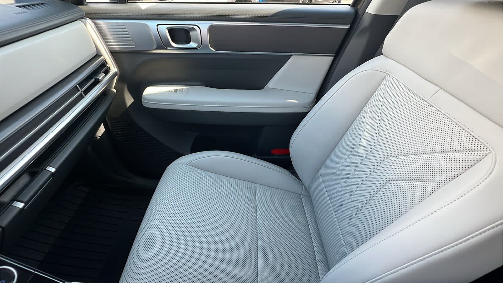 Thumbnail: 2026 Hyundai Santa Fe - 12