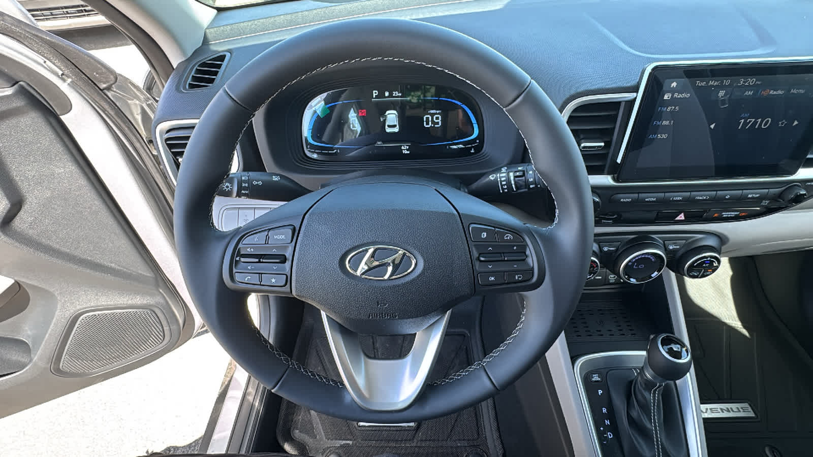 Thumbnail: 2026 Hyundai Venue - 18