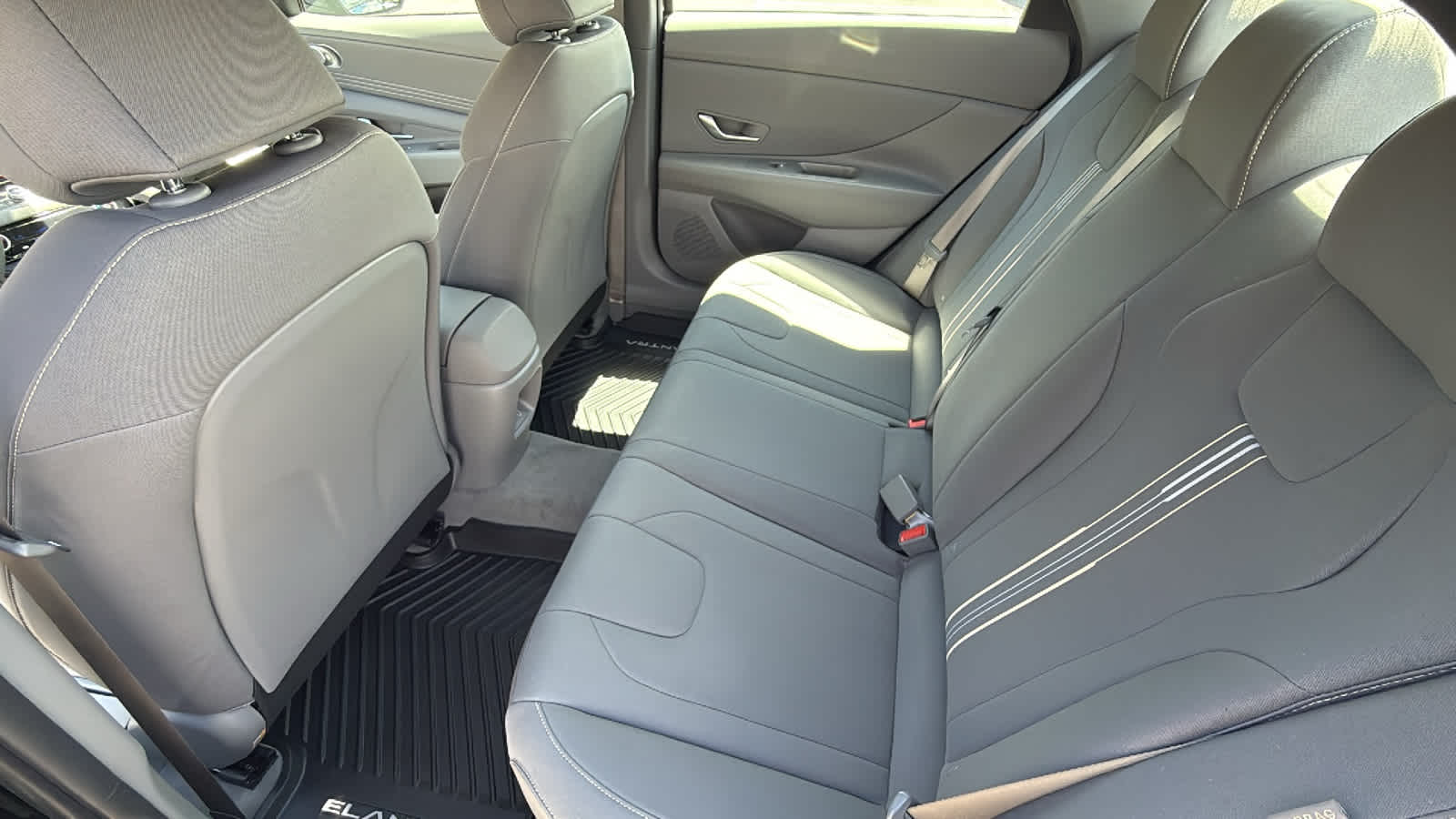 Thumbnail: 2025 Hyundai Elantra - 24