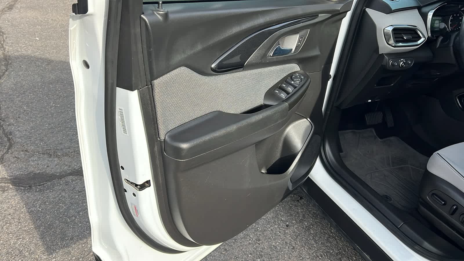 Thumbnail: 2021 Chevrolet TrailBlazer - 23