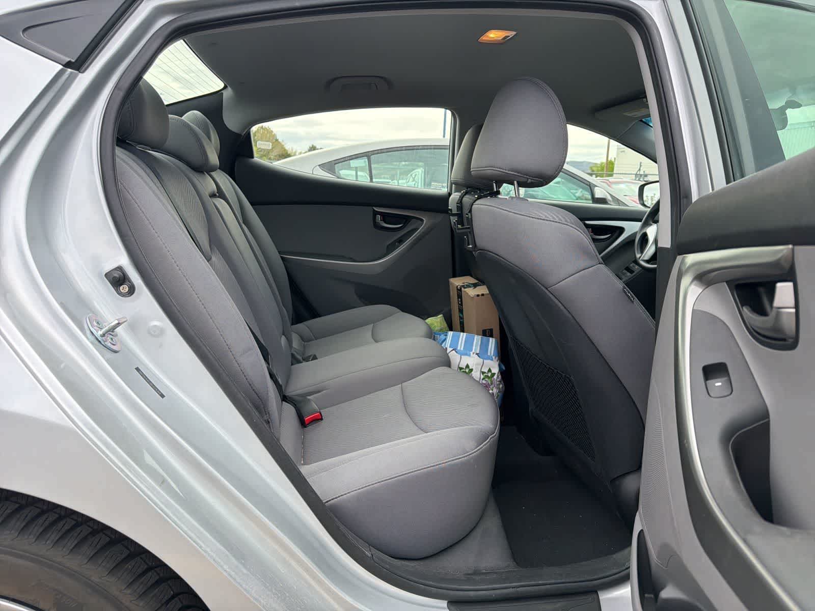 Thumbnail: 2011 Hyundai Elantra - 18