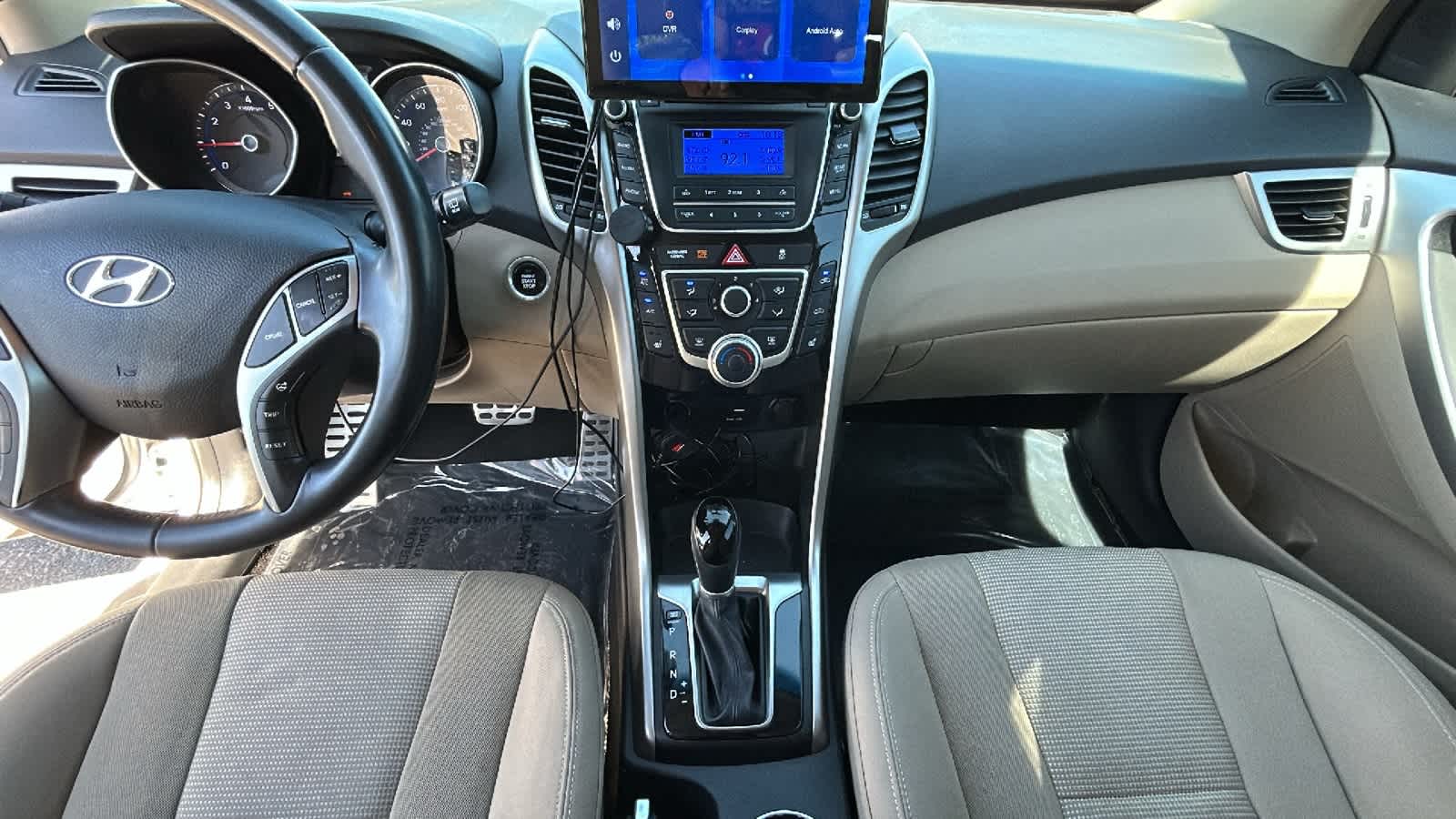 Thumbnail: 2016 Hyundai Elantra - 26