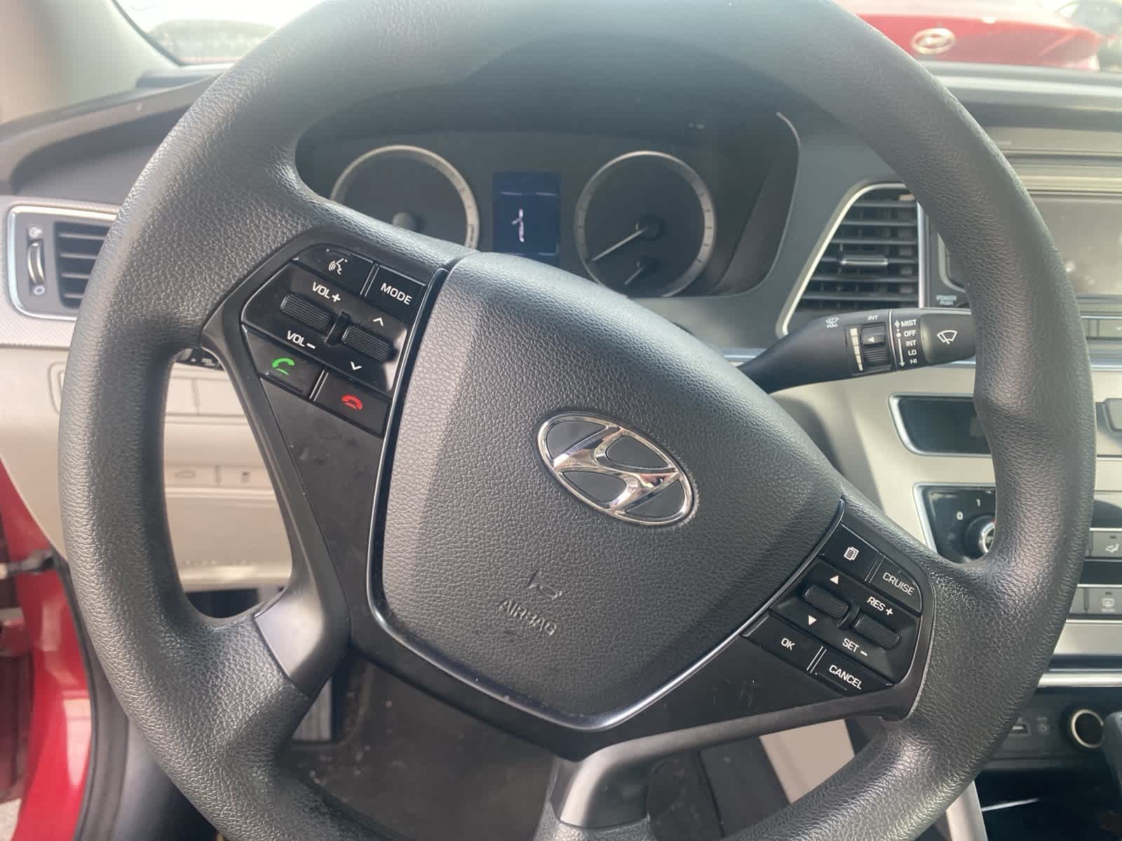 Thumbnail: 2015 Hyundai Sonata - 18